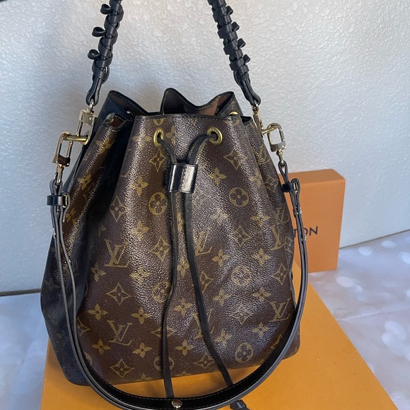 🔥Vintage LOUIS VUITTON Petit Noe Drawstring Shoulder Bag Monogram Leather - Picture 3 of 14
